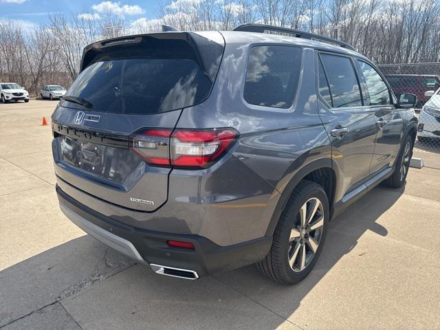 new 2025 Honda Pilot car, priced at $51,050