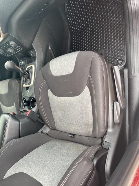 used 2014 Jeep Cherokee car, priced at $9,400