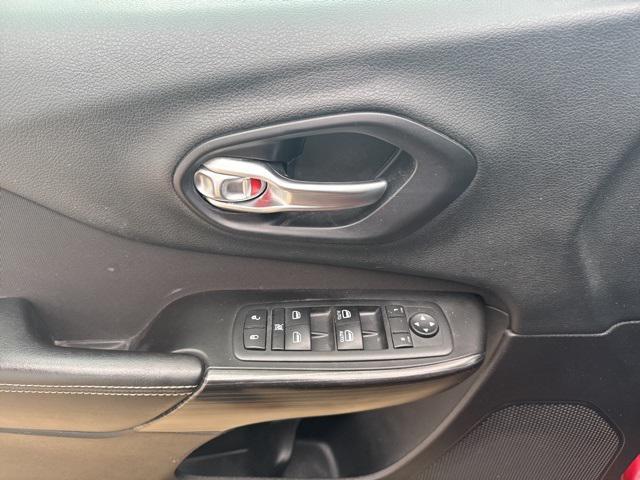 used 2014 Jeep Cherokee car, priced at $9,400
