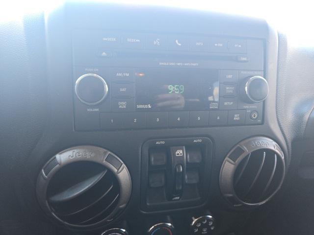 used 2015 Jeep Wrangler Unlimited car, priced at $17,900
