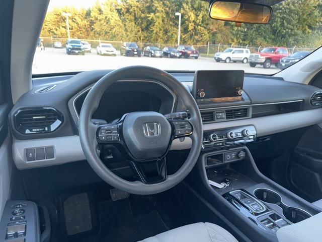 used 2023 Honda Pilot car, priced at $34,900