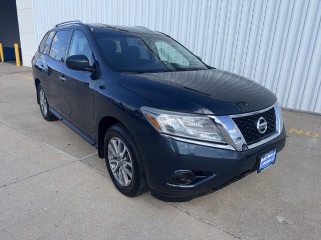 used 2013 Nissan Pathfinder car, priced at $5,900