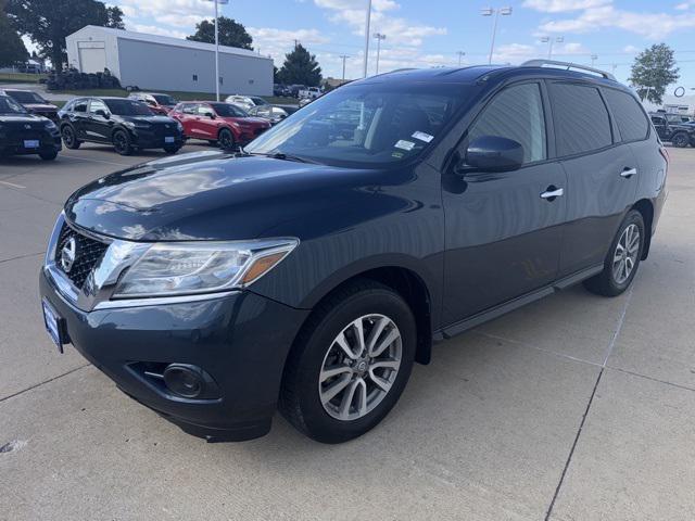 used 2013 Nissan Pathfinder car, priced at $5,900