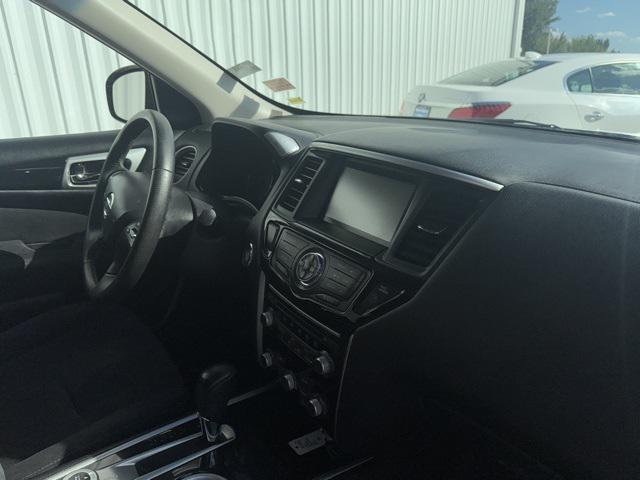 used 2013 Nissan Pathfinder car, priced at $5,900