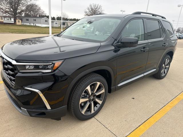 new 2025 Honda Pilot car, priced at $52,900