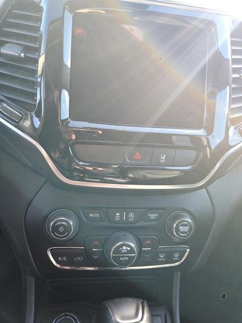 used 2022 Jeep Cherokee car, priced at $24,900