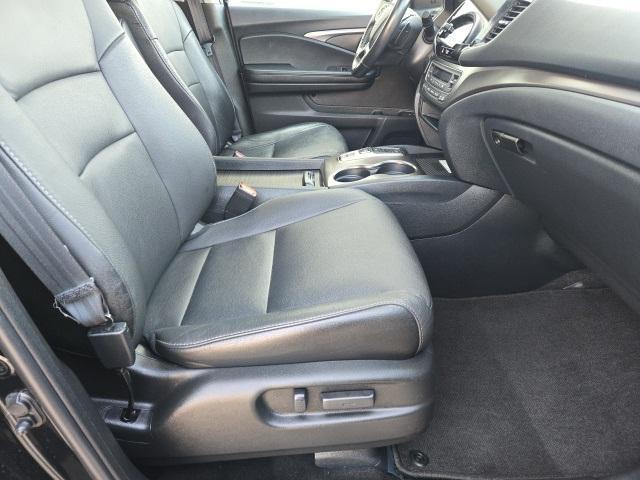 used 2022 Honda Pilot car, priced at $34,900