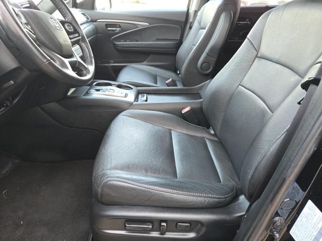 used 2022 Honda Pilot car, priced at $34,900
