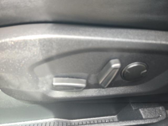 used 2024 Ford Edge car, priced at $25,900