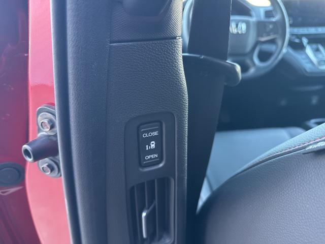 used 2024 Honda Odyssey car, priced at $41,900