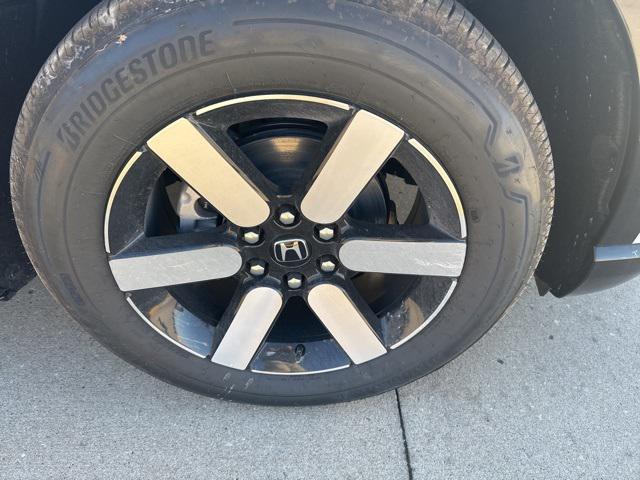new 2025 Honda Prologue car, priced at $53,500