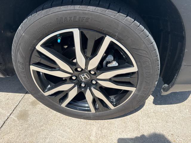 used 2021 Honda Pilot car, priced at $28,900