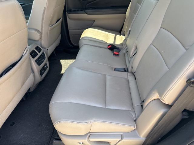 used 2021 Honda Pilot car, priced at $28,900