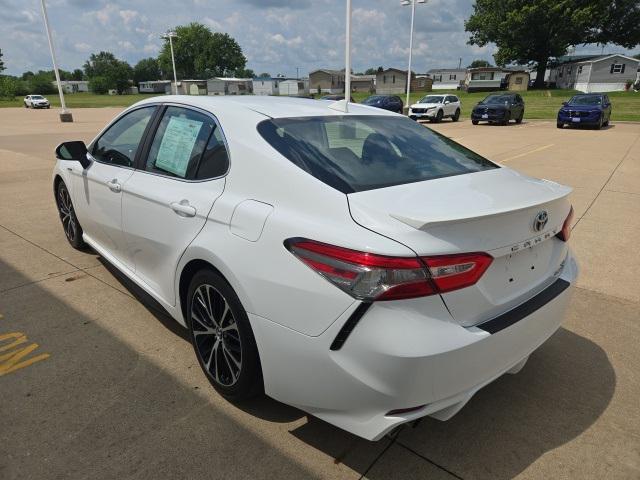 used 2019 Toyota Camry Hybrid car, priced at $17,500