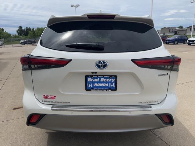 used 2021 Toyota Highlander Hybrid car, priced at $45,900