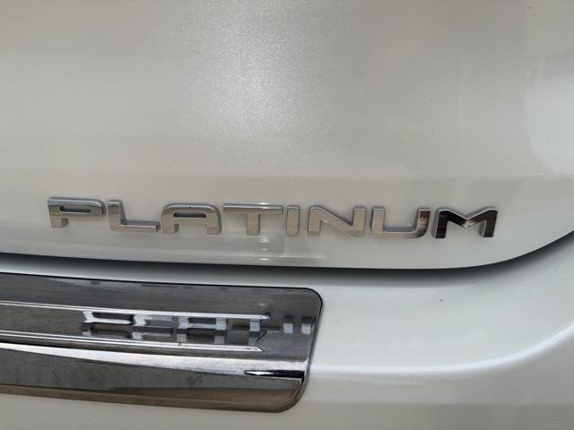 used 2021 Toyota Highlander Hybrid car, priced at $45,900
