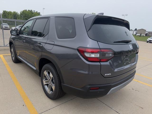 new 2025 Honda Pilot car, priced at $45,900