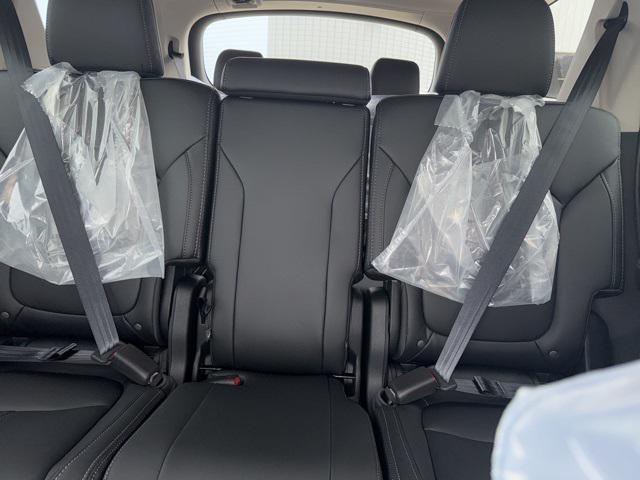new 2025 Honda Pilot car, priced at $45,900