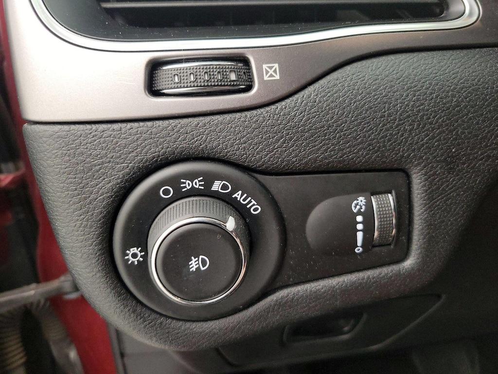 used 2019 Jeep Cherokee car, priced at $15,998
