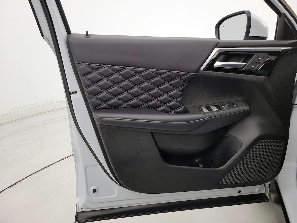 used 2023 Mitsubishi Outlander car, priced at $32,998