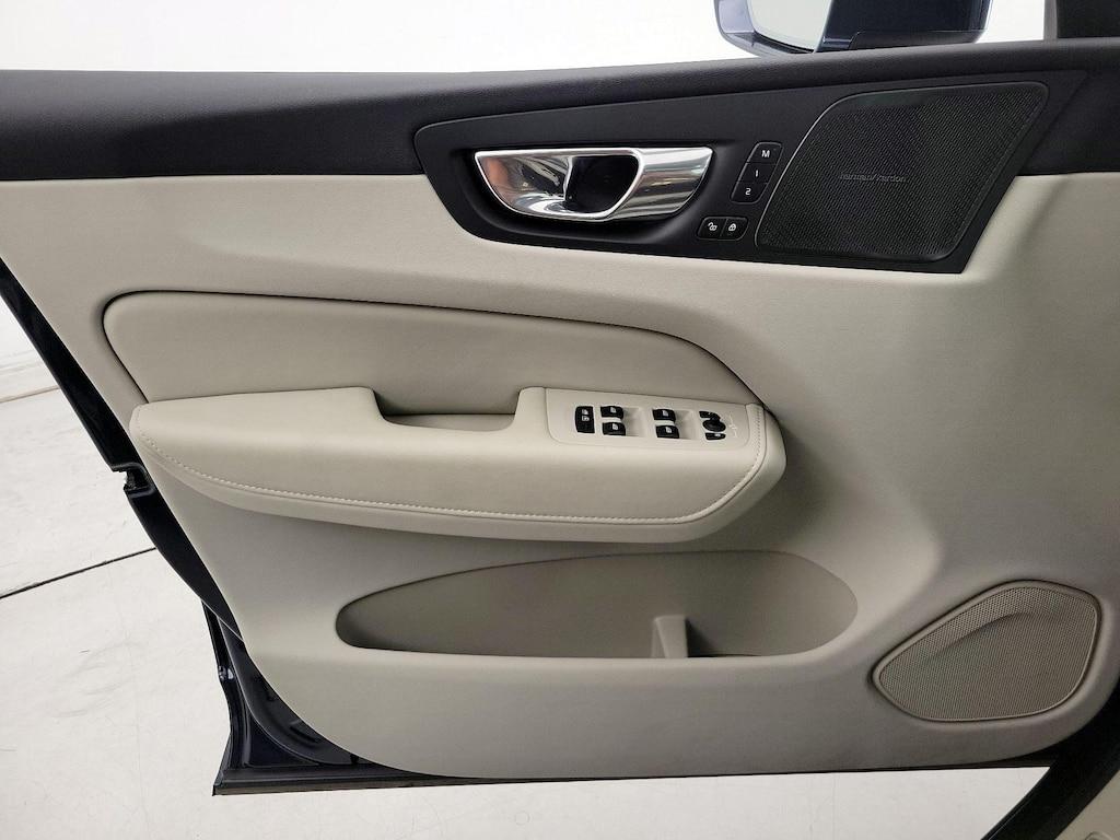 used 2023 Volvo XC60 car, priced at $42,998