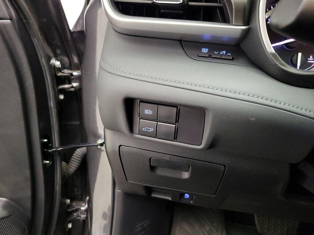 used 2022 Toyota Highlander car, priced at $39,998
