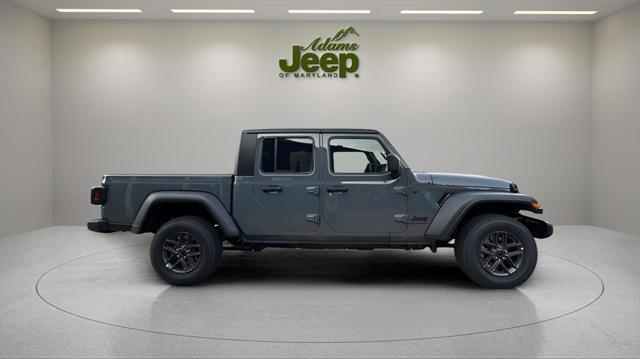 new 2025 Jeep Gladiator car, priced at $42,733