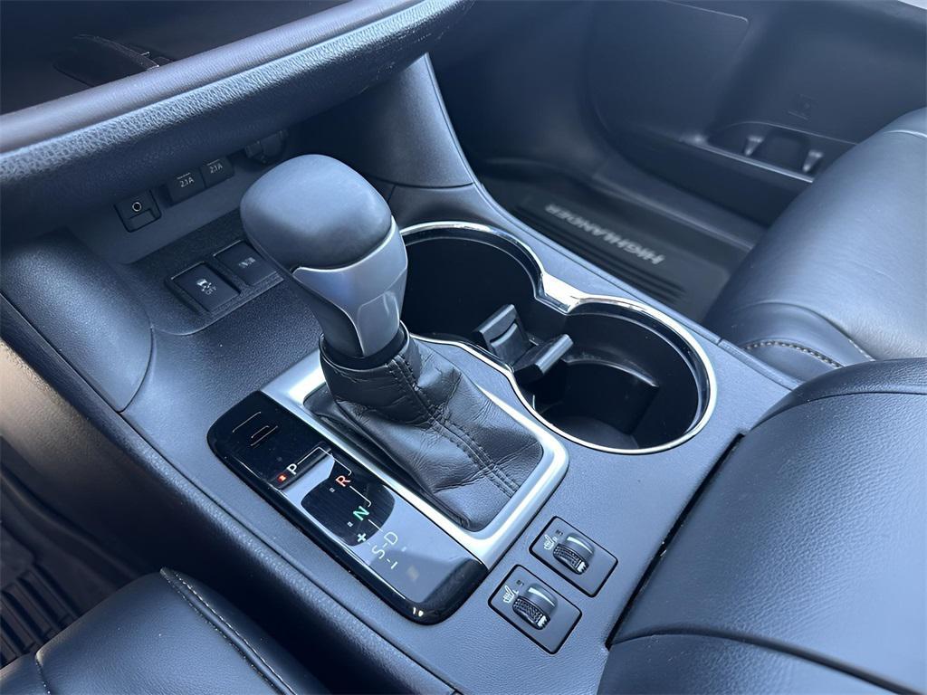 used 2018 Toyota Highlander car, priced at $23,485