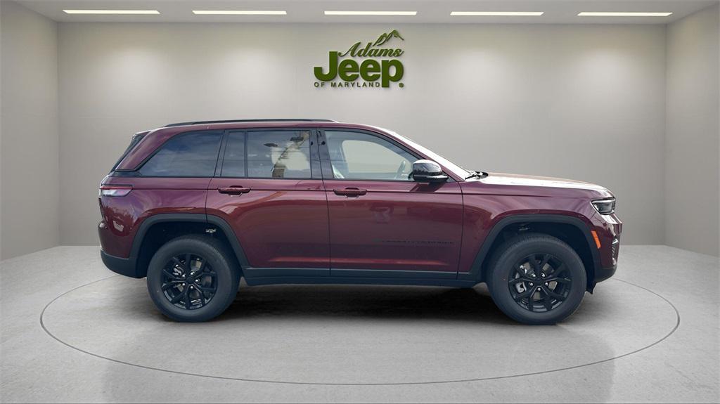 new 2025 Jeep Grand Cherokee car, priced at $33,721