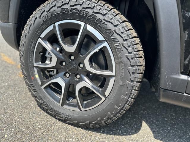 new 2024 Jeep Compass car, priced at $34,010