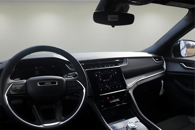 new 2024 Jeep Grand Cherokee L car, priced at $47,559