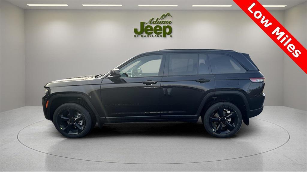 used 2025 Jeep Grand Cherokee car, priced at $39,988