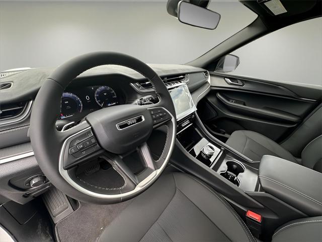 new 2025 Jeep Grand Cherokee car, priced at $39,350