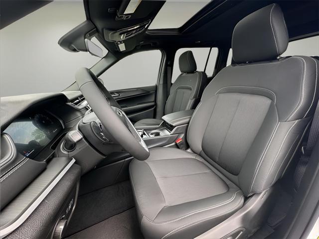 new 2025 Jeep Grand Cherokee car, priced at $39,350
