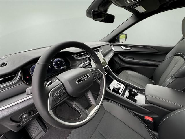 new 2025 Jeep Grand Cherokee car, priced at $46,135