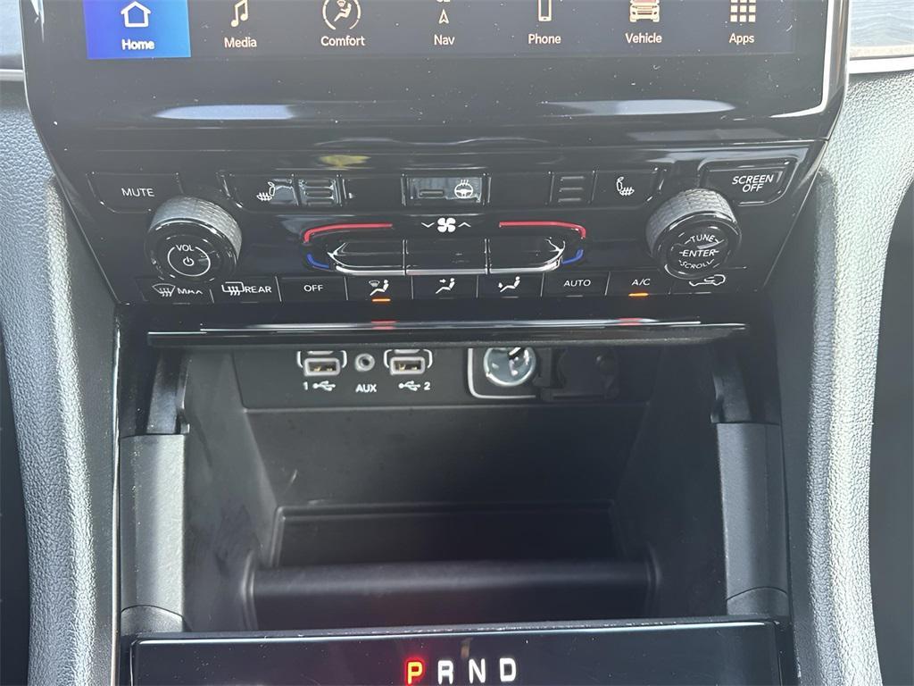 used 2023 Jeep Grand Cherokee car, priced at $33,899