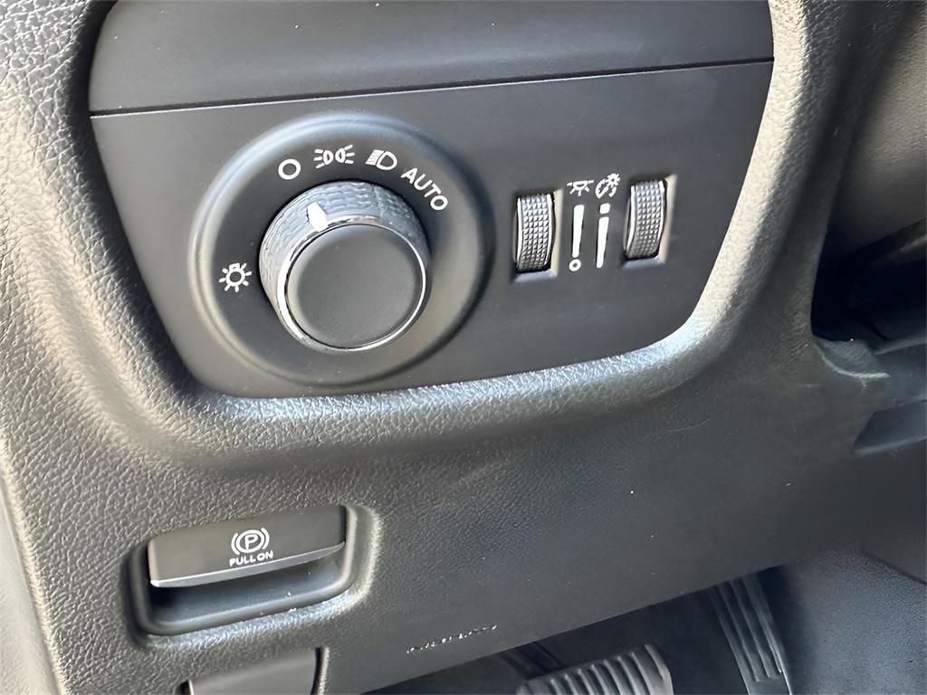 used 2022 Jeep Grand Cherokee L car, priced at $32,885