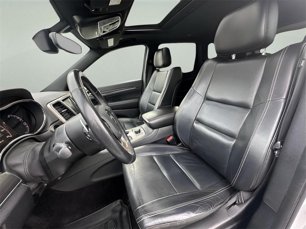 used 2017 Jeep Grand Cherokee car, priced at $14,994