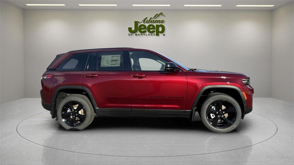 new 2025 Jeep Grand Cherokee car, priced at $37,555