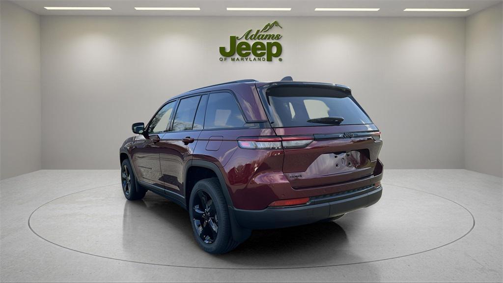 new 2025 Jeep Grand Cherokee car, priced at $37,555