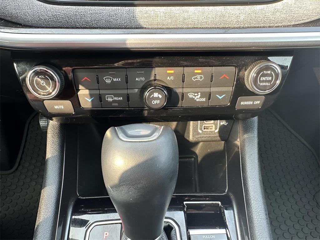 used 2022 Jeep Compass car, priced at $22,997