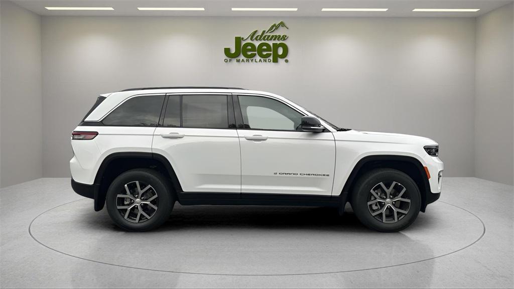 new 2025 Jeep Grand Cherokee car, priced at $35,897