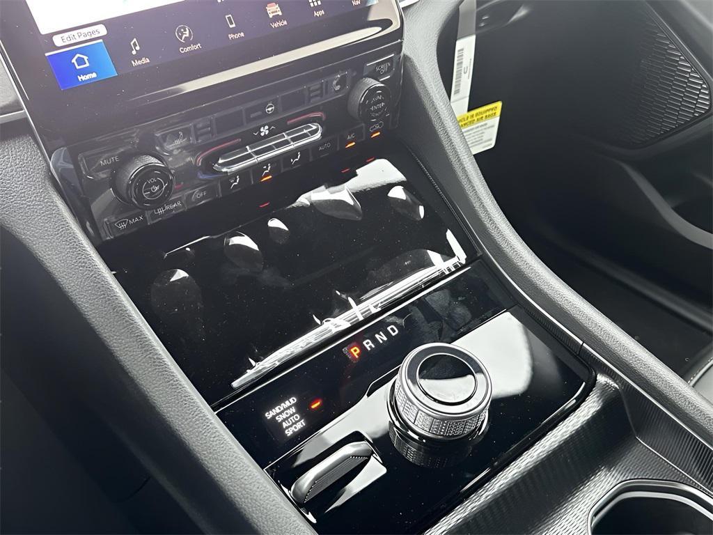 new 2025 Jeep Grand Cherokee car, priced at $35,897