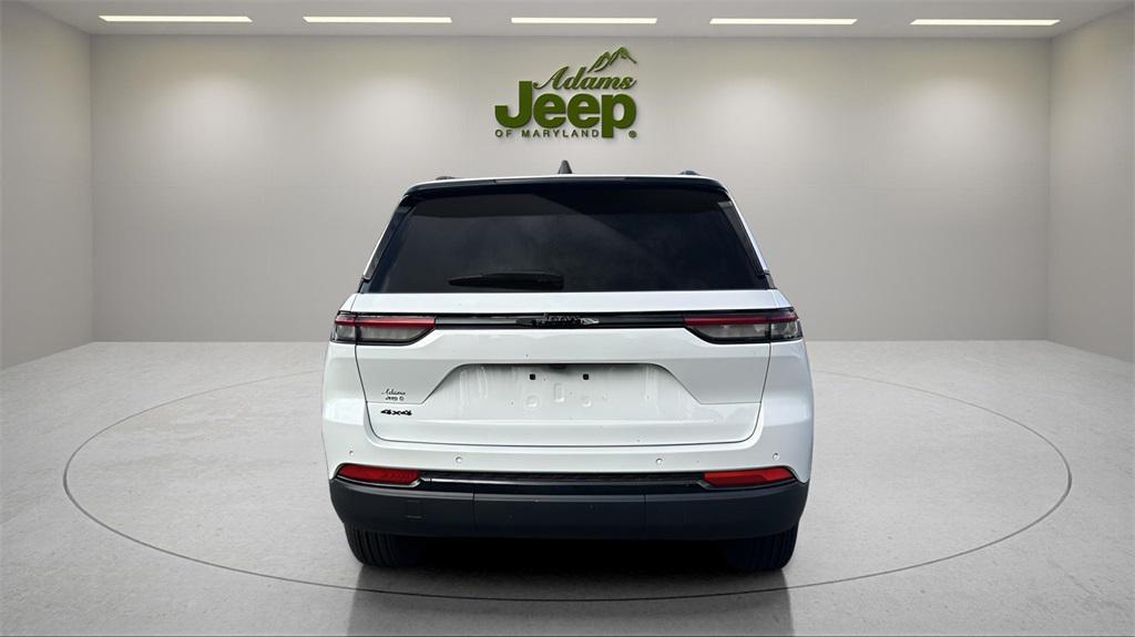 new 2025 Jeep Grand Cherokee car, priced at $33,703