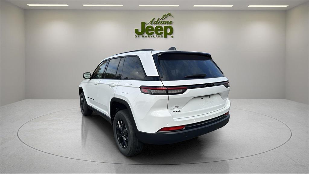 new 2025 Jeep Grand Cherokee car, priced at $33,703