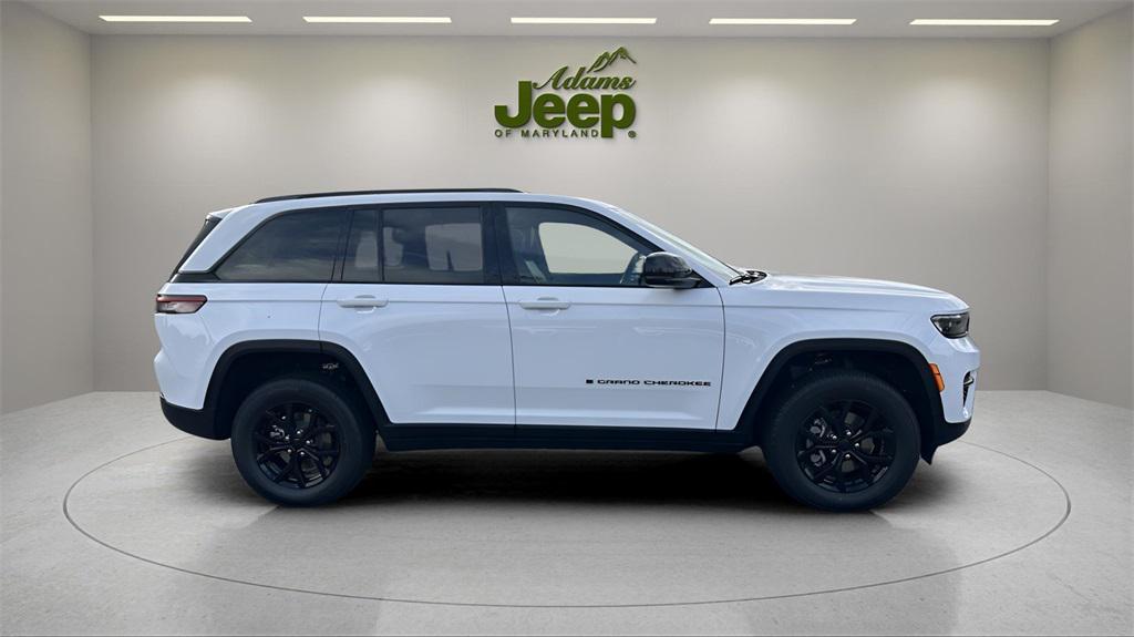 new 2025 Jeep Grand Cherokee car, priced at $33,703