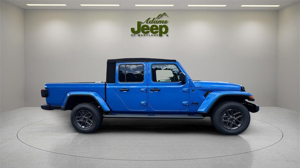 new 2025 Jeep Gladiator car, priced at $49,070