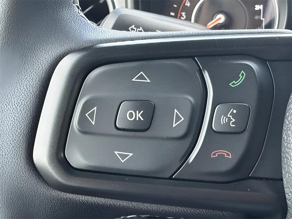 new 2025 Jeep Gladiator car, priced at $49,070