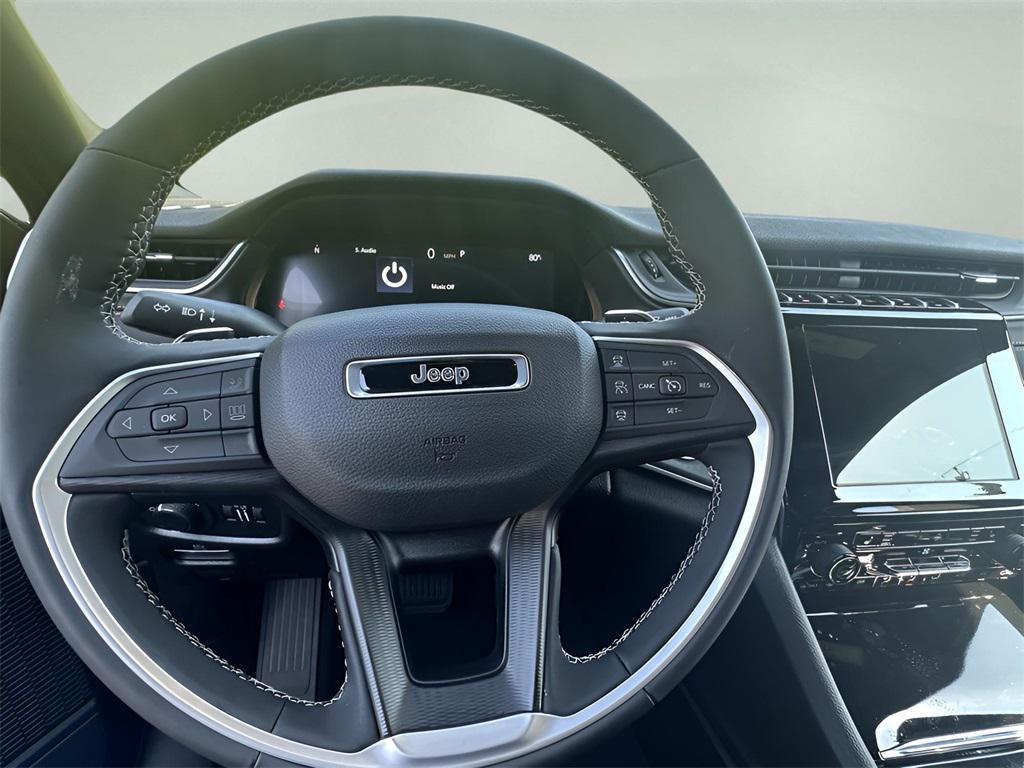 new 2025 Jeep Grand Cherokee car, priced at $34,091