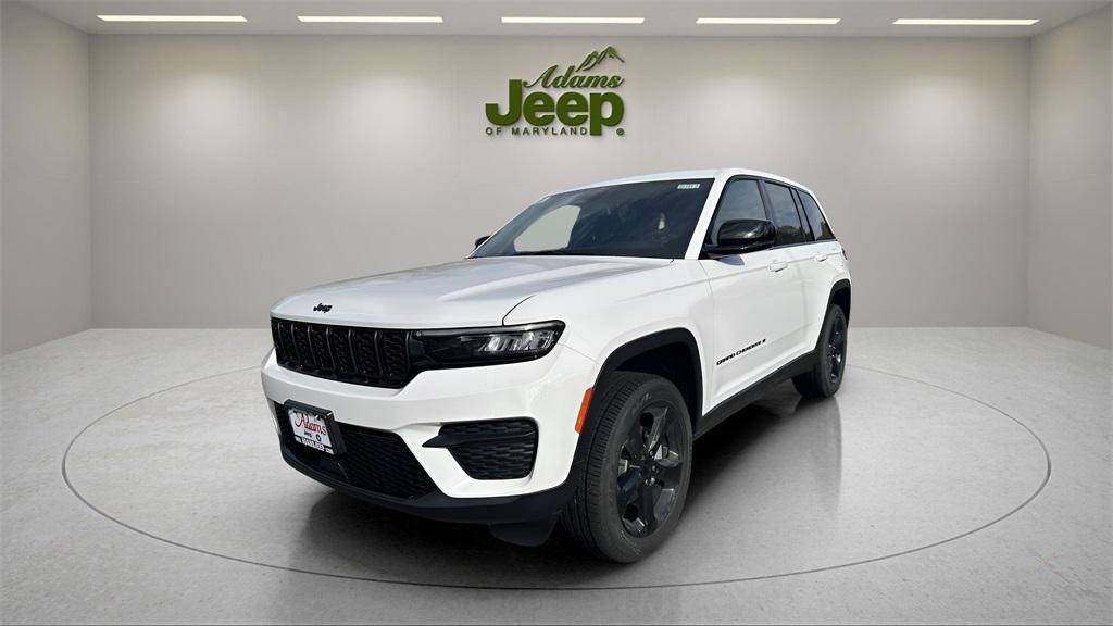 new 2025 Jeep Grand Cherokee car, priced at $45,525